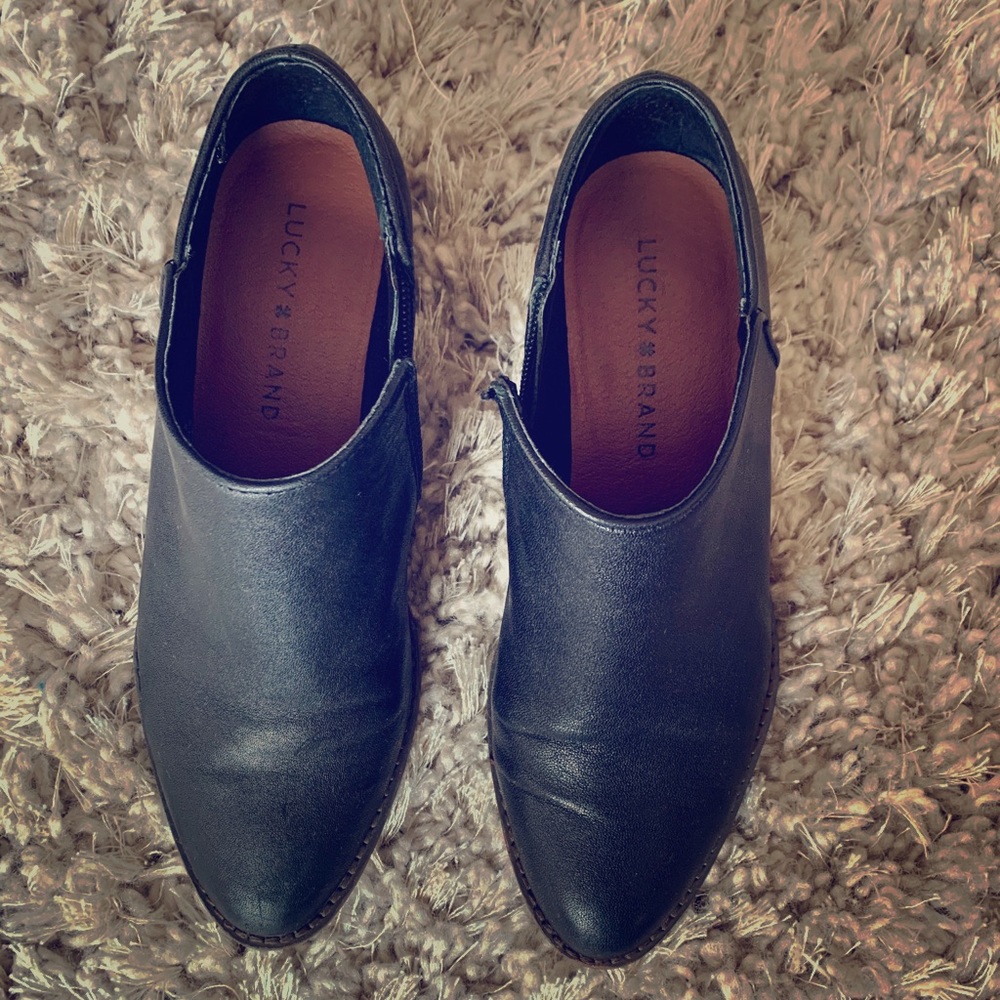 [SOLD] Lucky Brand Boots - ankle length - Picture 2 of 6